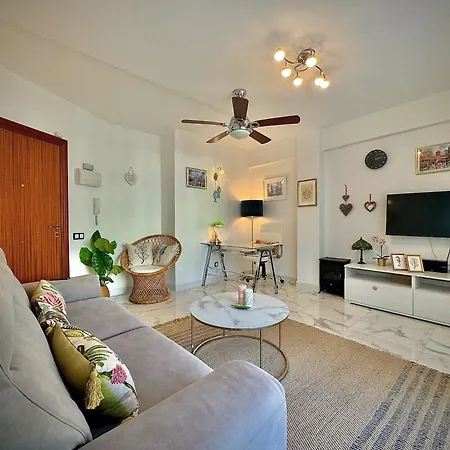 Central 10 W Terrace By Homing * Marbella
